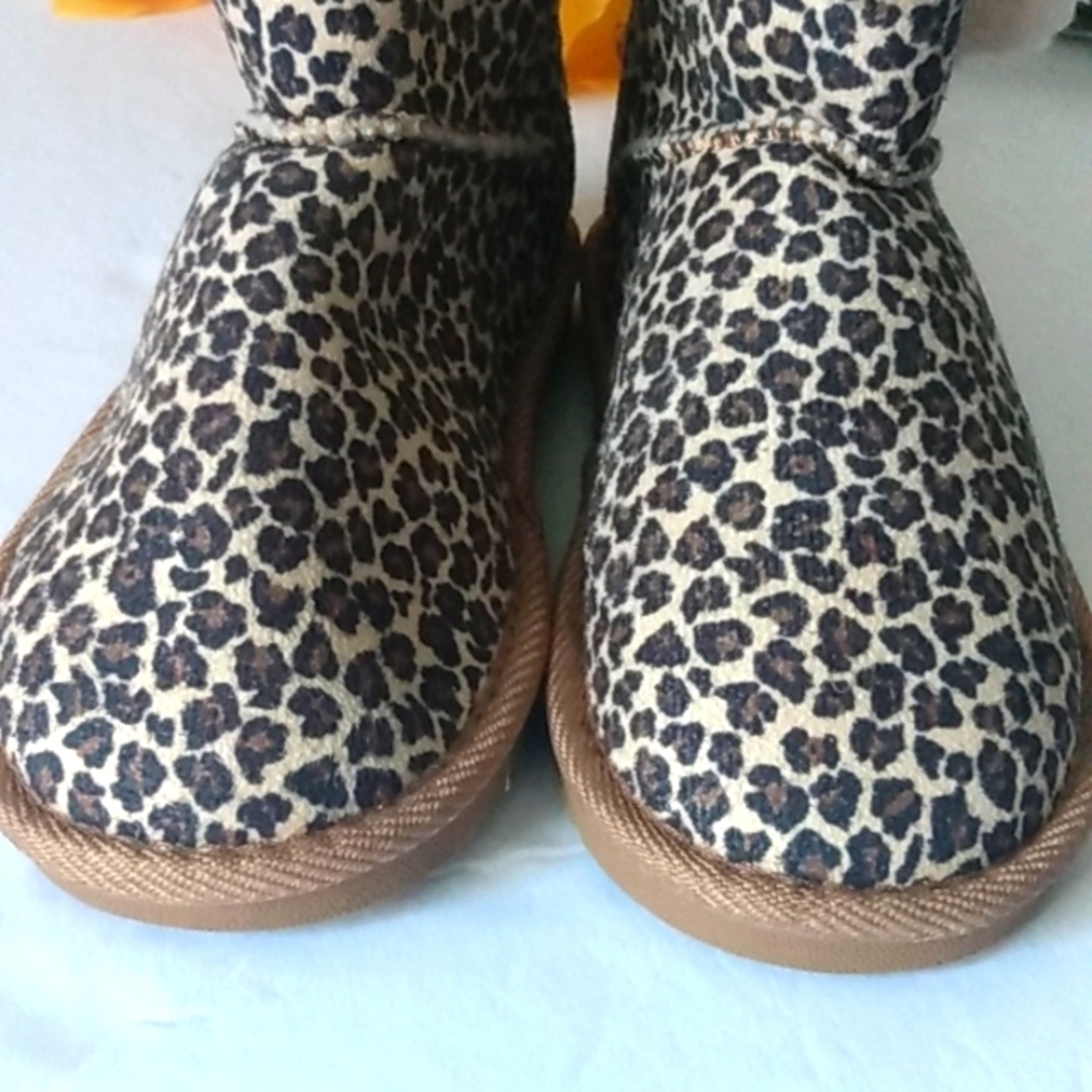 US SPORT GIRLS LEOPARD FAUX FUR ANKLE BOOTIES SIZE 2 NWOT - Picture 2 of 11